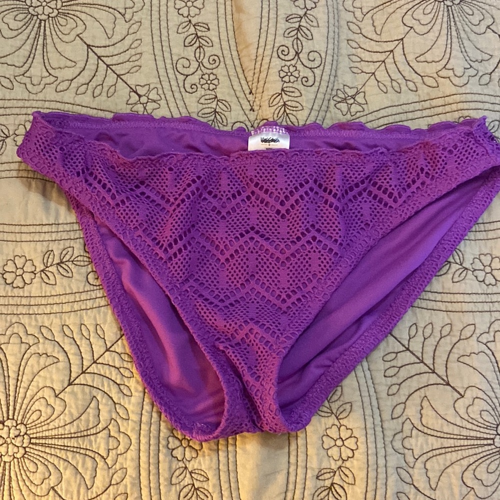 Mossimo size medium purple lace swim suit bottoms